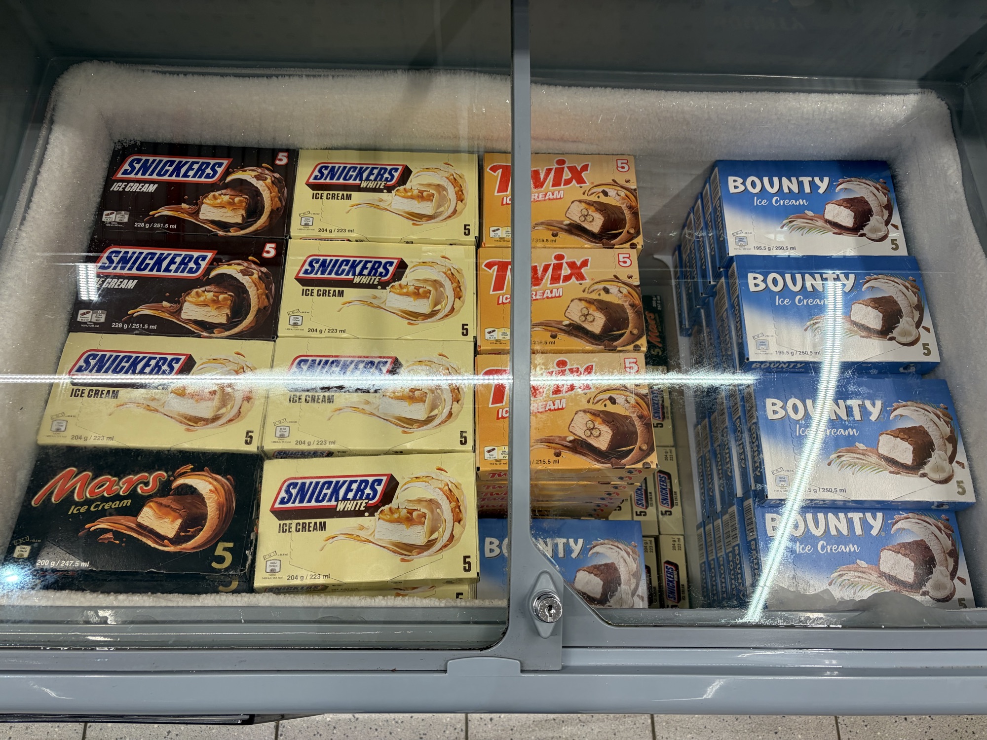Is bar kasser Mars og snickers osv